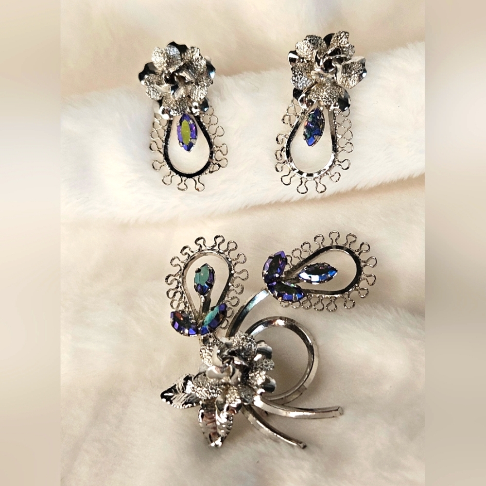Vintage Star Art Sterling & Lilac Rhinestone Brooch Pin and earrings